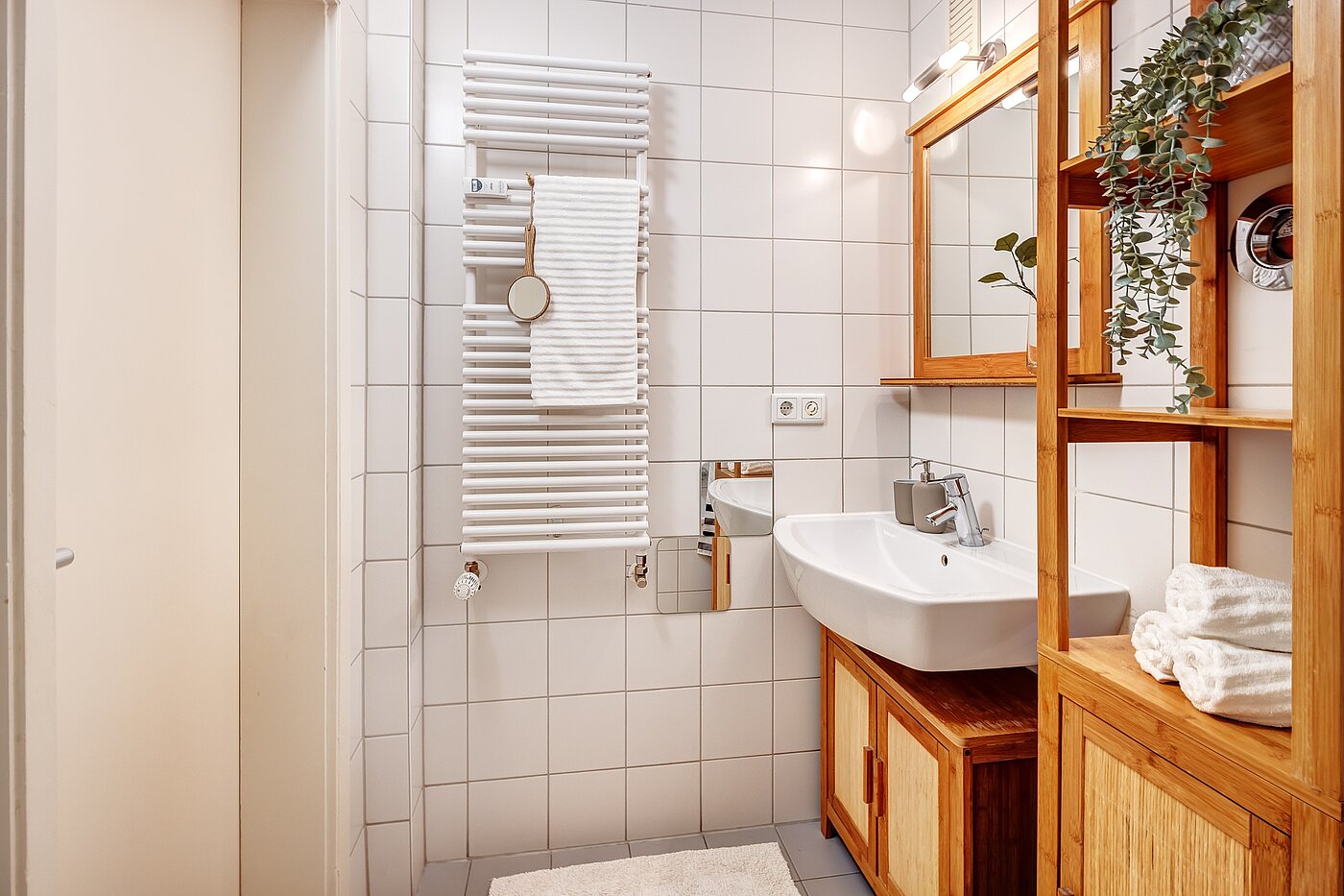 Apartment with 3 room | München-Bogenhausen | 2112ML3 | geschmackvolles Bad