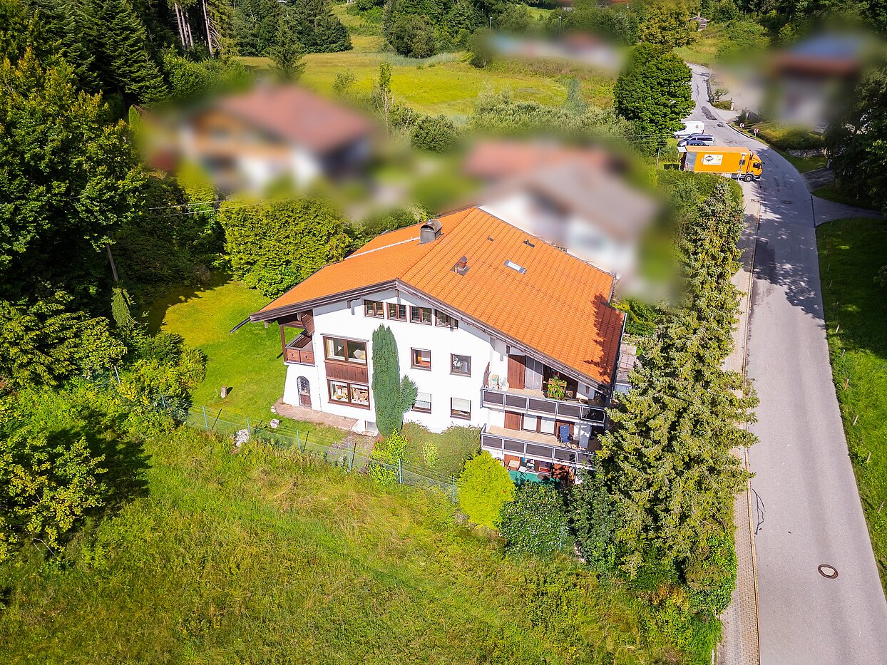 Mehrfamilienhaus with 10 room | Bad Wiessee | 70212 | Luftaufnahme...