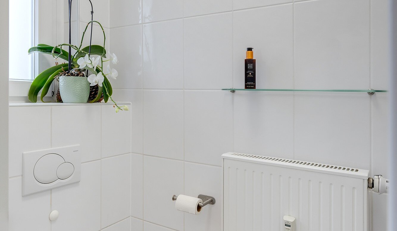 Semi-detached House with 5 room | Unterföhring | 70119 | Gästetoilette