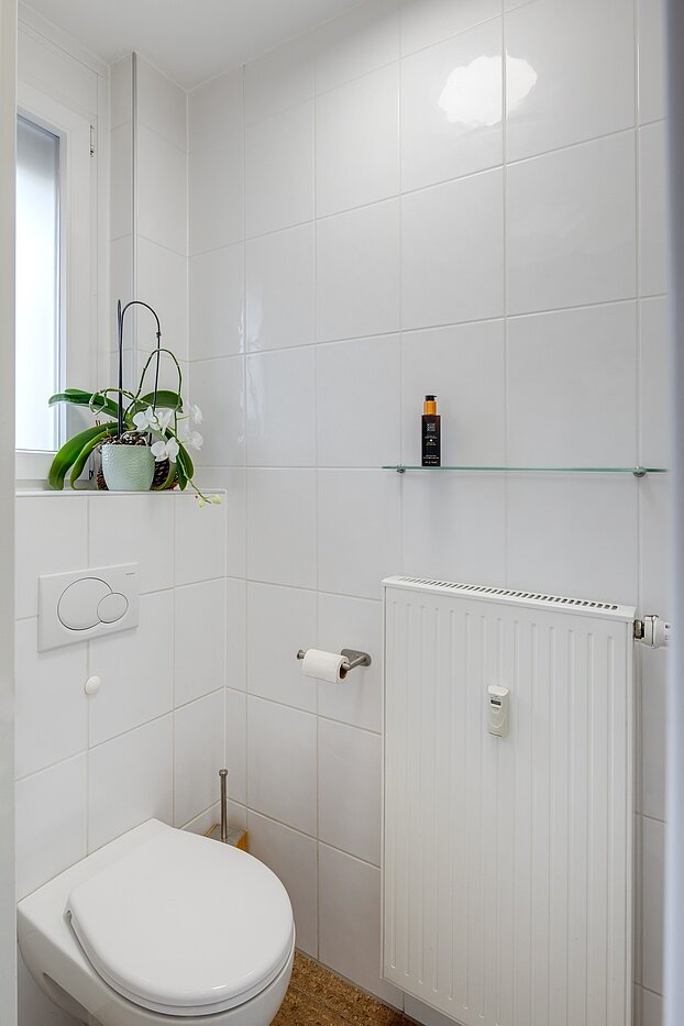 Semi-detached House with 5 room | Unterföhring | 70119 | Gästetoilette