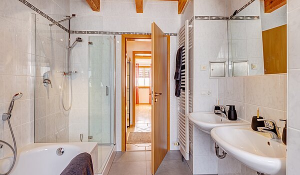 Maisonette with 3.5 room | München-Trudering | 703911 | ...mit Wanne und Dusche