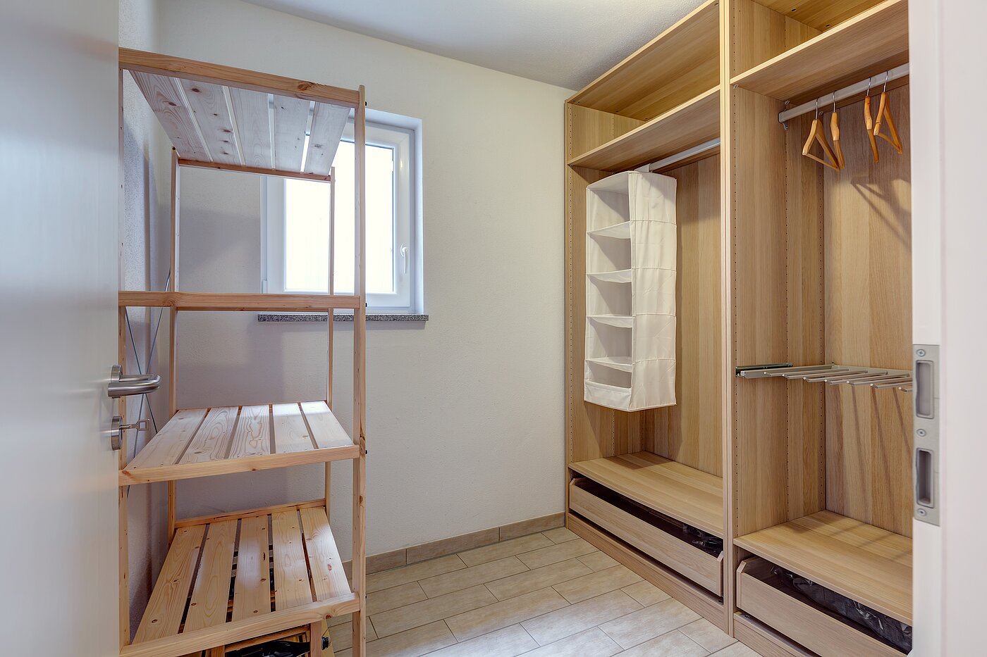 Apartment with 4 room | München-Forstenried | 2209ML6 | ...Ankleide