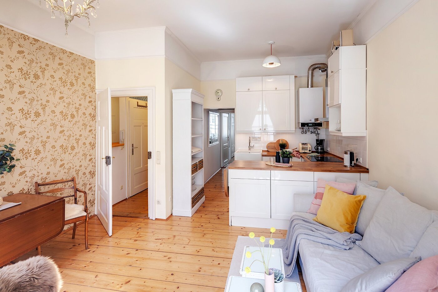 Apartment with 2 room | München-Altstadt | 2103ML4 | ...Essen und Arbeiten