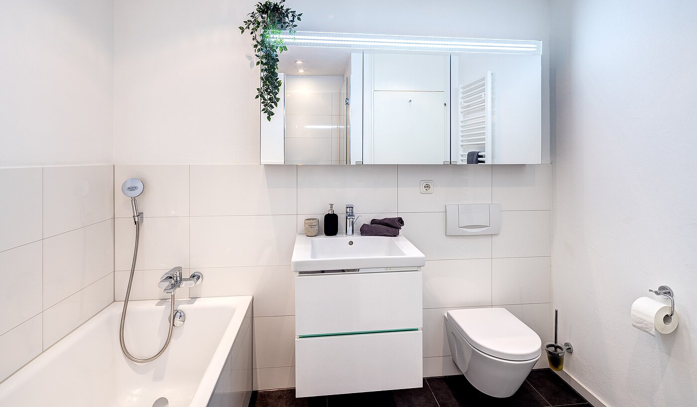 Apartment with 3.5 room | München-Bogenhausen | 70267 | Masterbad mit...