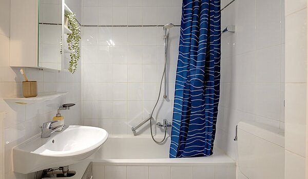 Apartment with 1 room | München-Sendling-Westpark | 70395 | ...Wanne