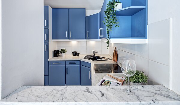 Apartment with 3 room | München-Schwabing | 2202ML12 | Durchreiche in die Küche