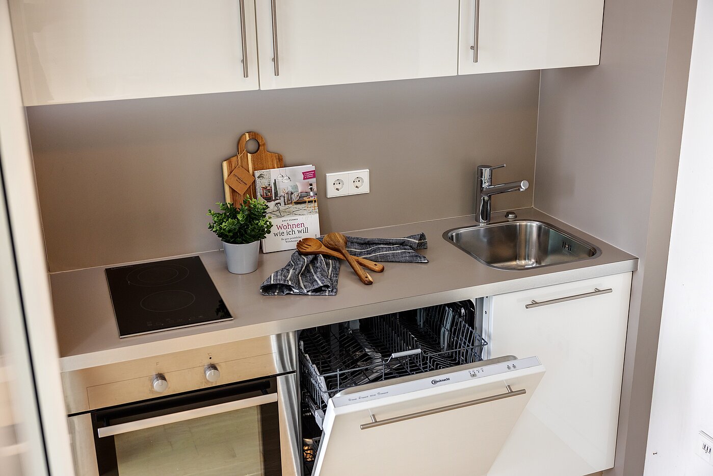 Apartment with 1.5 room | München-Bogenhausen | 70233 | ...Küchenzeile