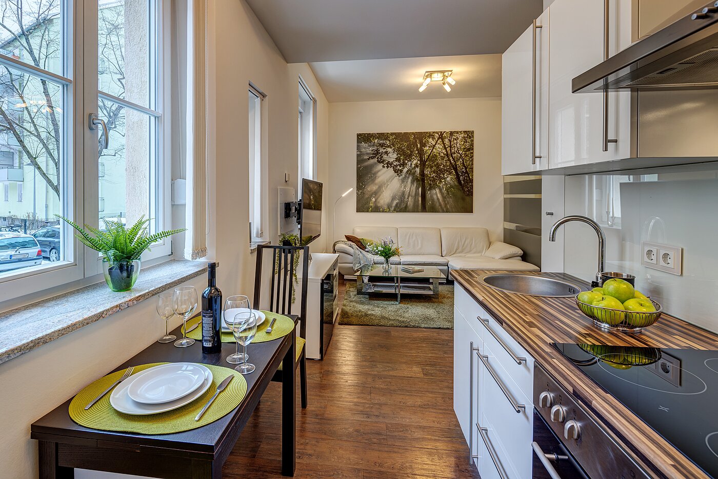 Apartment with 1 room | München-Neuhausen | 70235 | ...zum Wohnzimmer offen...