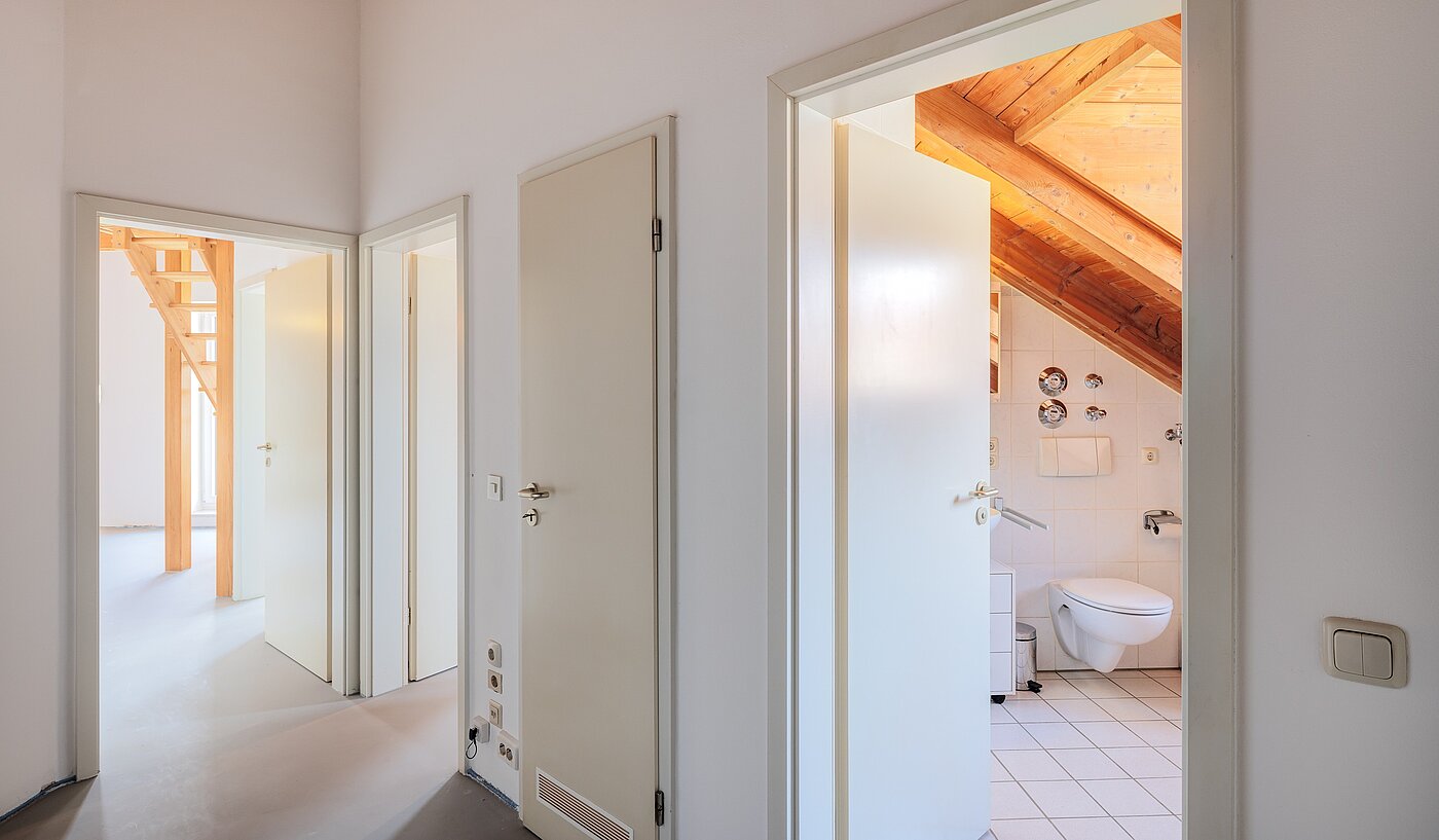 Attic Apartment with 2 room | 70314 | Flur