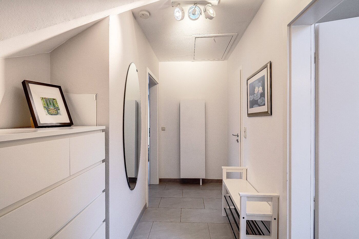 Apartment with 2 room | Unterhaching | 2004ML7 | geräumige Diele