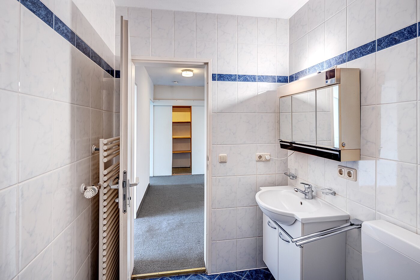 Apartment with 2 room | München-Freimann | 70158 | ...und Handtuchheizkörper