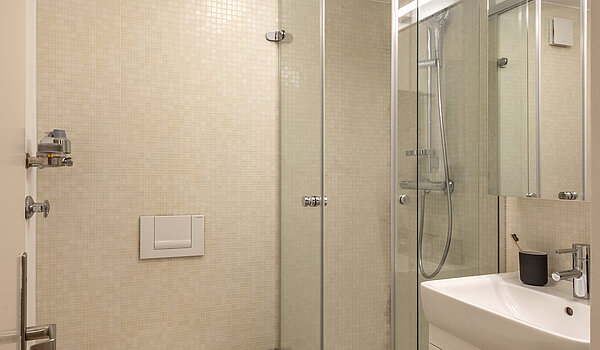 Apartment with 2 room | München-Solln | 70418 | ...mit Dusche