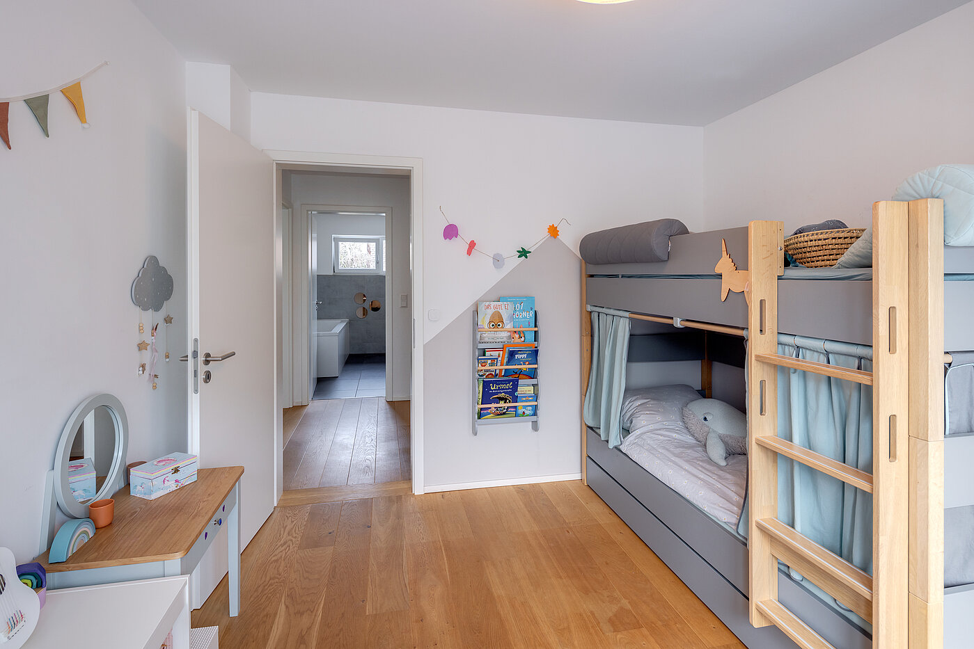 Semi-detached House with 5 room | München-Aubing | 70162 | Kinderzimmer 1...