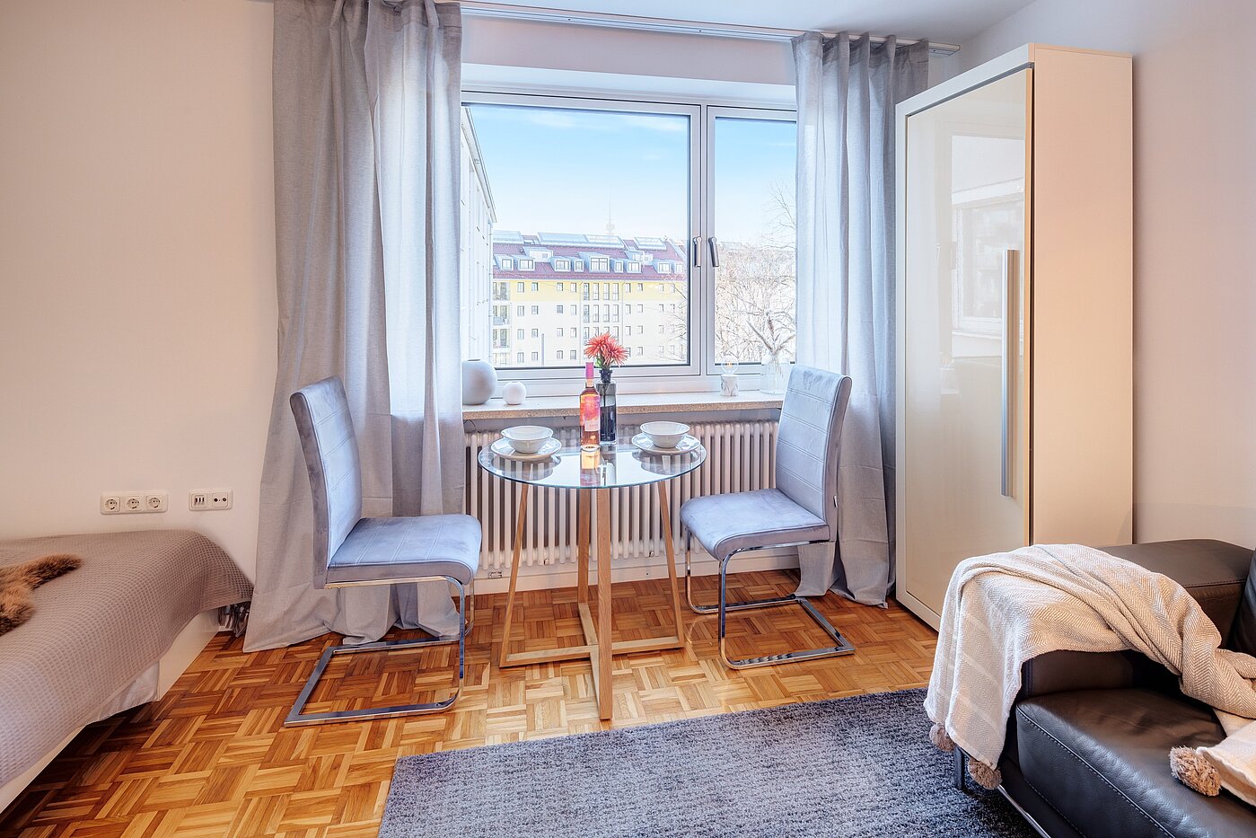 Apartment with 1 room | München-Schwabing | 70200 | ...mit Platz zum Essen