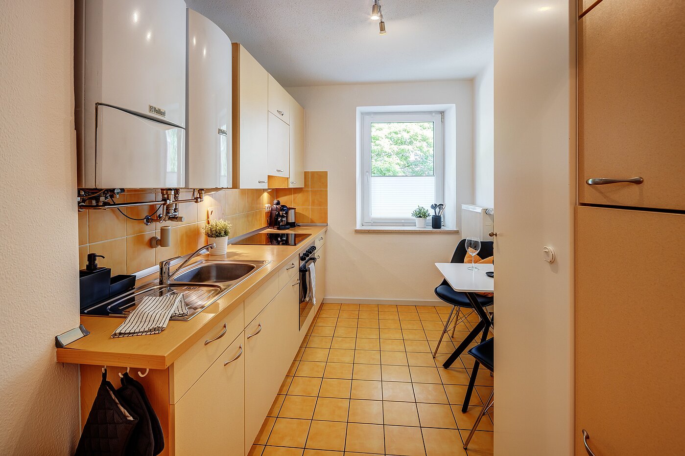 Apartment with 2.5 room | München-Isarvorstadt | 70121 | Küche mit Fenster...