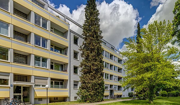 Terrassenwohnung with 3.5 room | München-Berg am Laim | 704511 | Gebäudeansicht