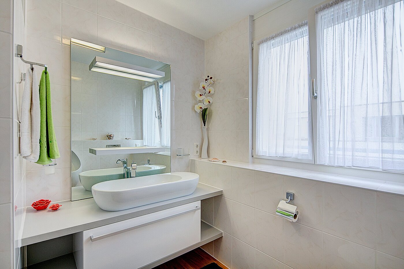 Apartment with 3 room | München-Riem | 1906ML3 | ...mit Dusche und Badewanne.
