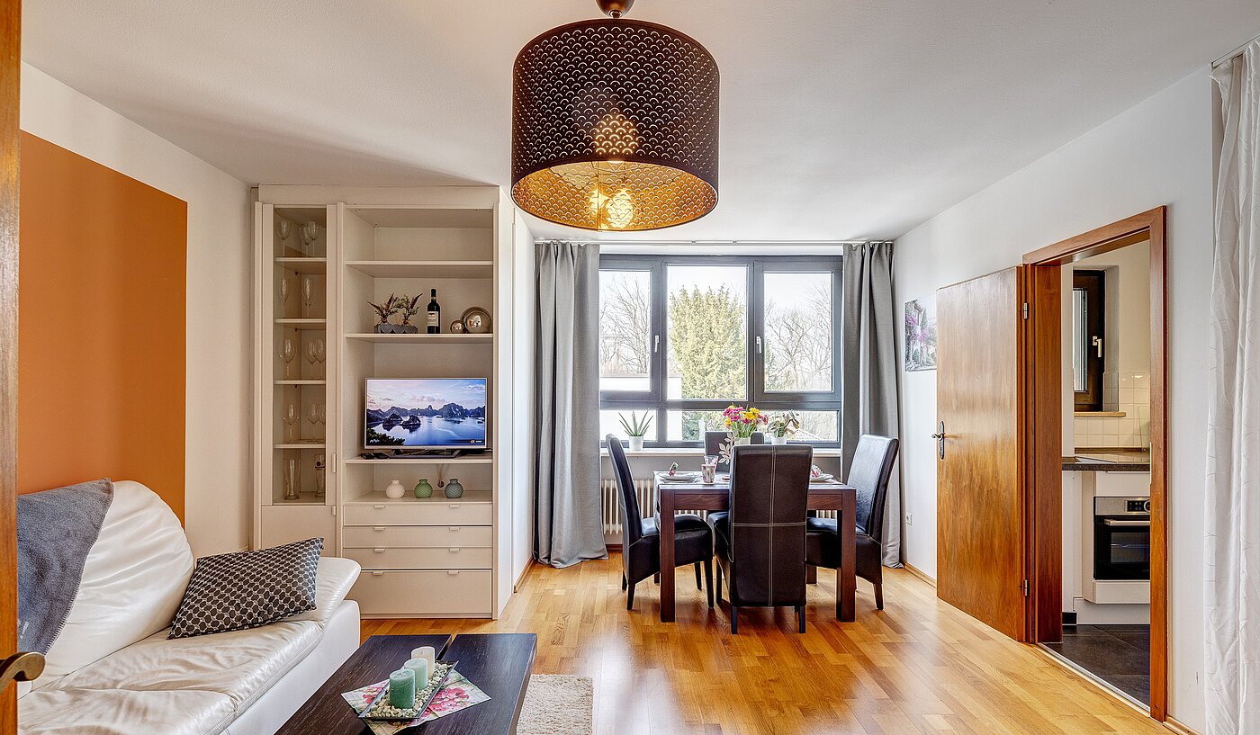 Apartment with 1 room | München-Bogenhausen | 70070 | Schlafen, Essen, Wohnen