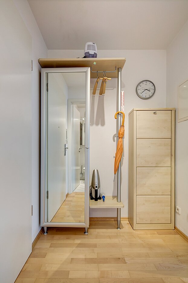 Apartment with 1 room | München-Isarvorstadt | 2104ML6 | Diele mit Stauraum