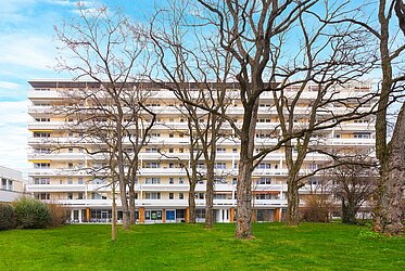 Schwabing: 3-room apartment with balcony and view over the
Wartburgplatz