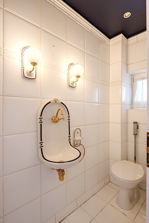 Semi-detached House with 4 room | München-Solln | 70120 | Gäste-WC