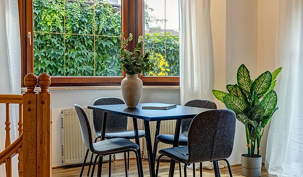 Apartment with 3 room | München-Trudering | 70481 | Gemütlicher Essplatz...