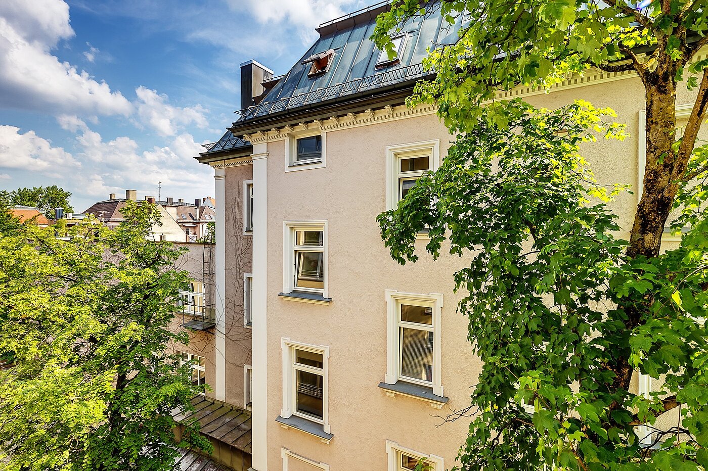 Apartment with 2 room | München-Haidhausen | 2105ML6 | ...mit Ausblick nach Süden