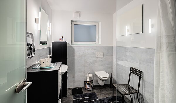 Detached house with 4 room | Neubiberg | 70429 | Badezimmer Souterrain
