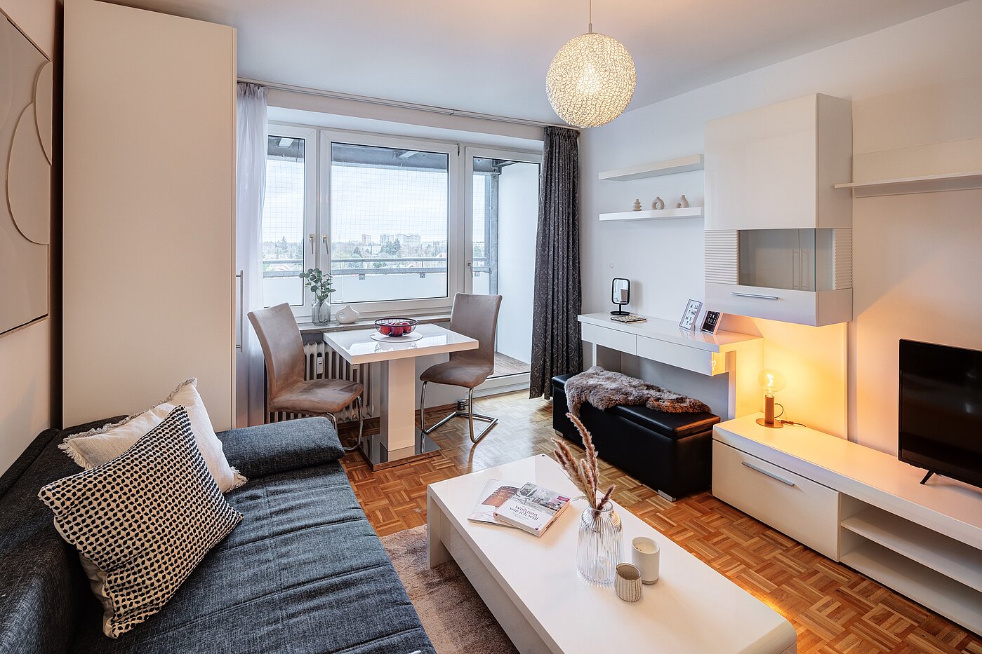 Apartment with 1 room | München-Forstenried | 70190 | Wohnen, Essen...