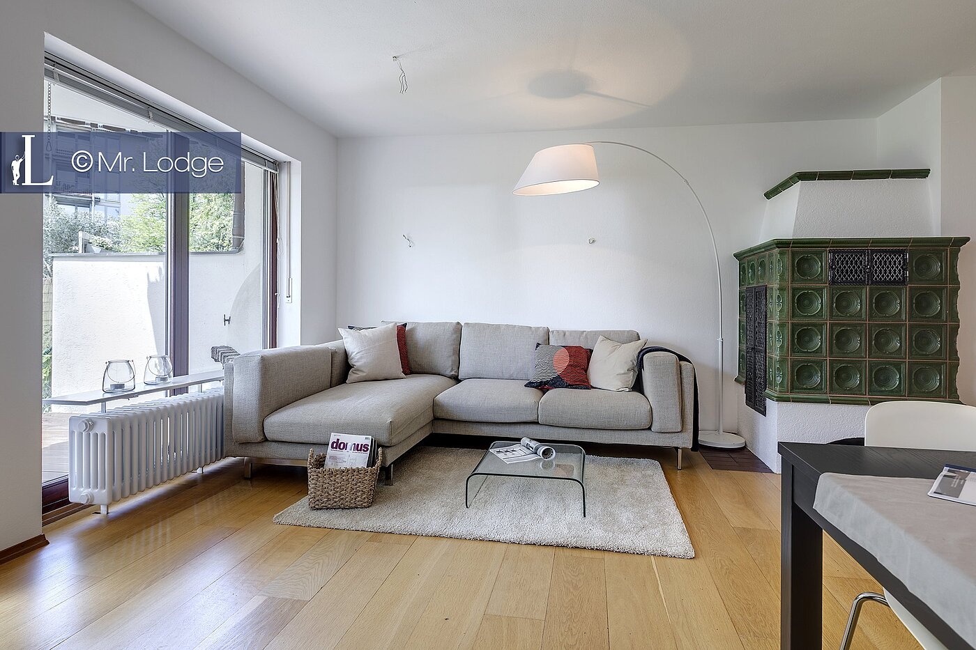 Ground floor apartment with 2 room | München-Harlaching | 1704ML6 | Wohnzimmer mit Kachelofen