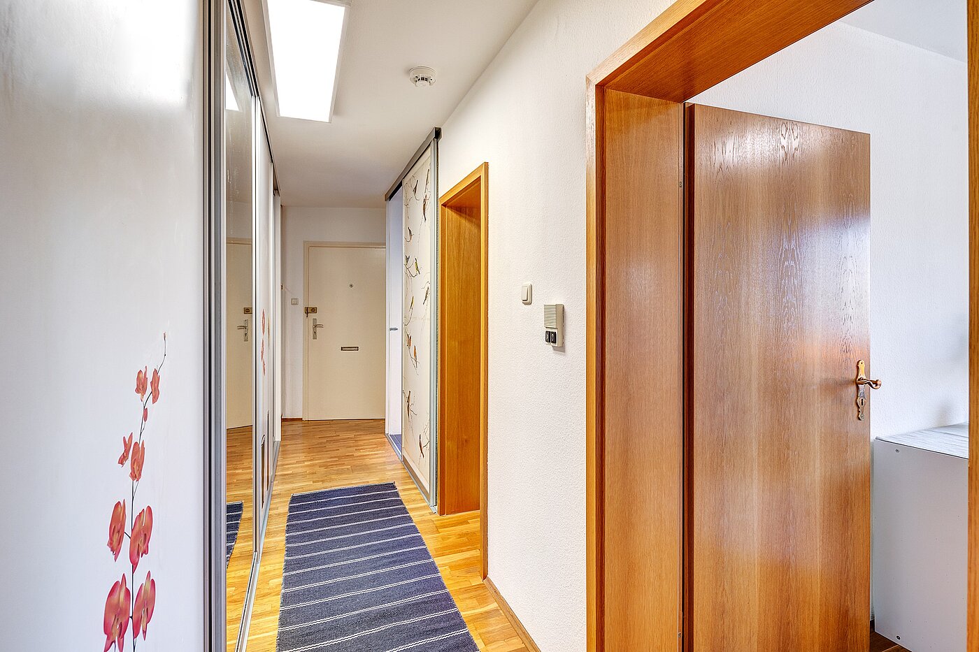 Apartment with 3 room | München-Forstenried | 2204ML1 | Flur mit Einbauschrank