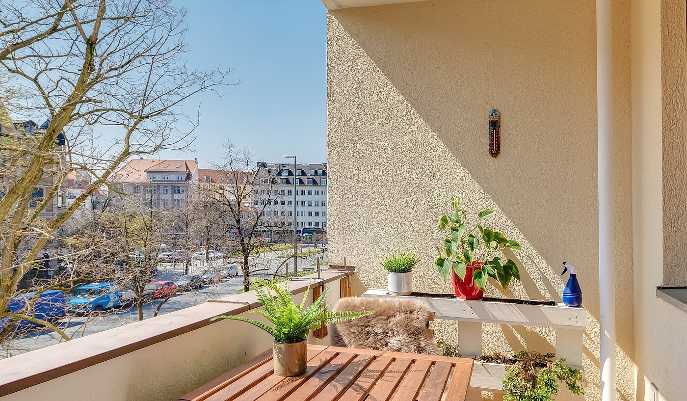 Apartment with 2 room | München-Neuhausen | 2003ML5 | ...gemütlicher Loggia