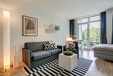 Bogenhausen: Classy apartment with concierge service