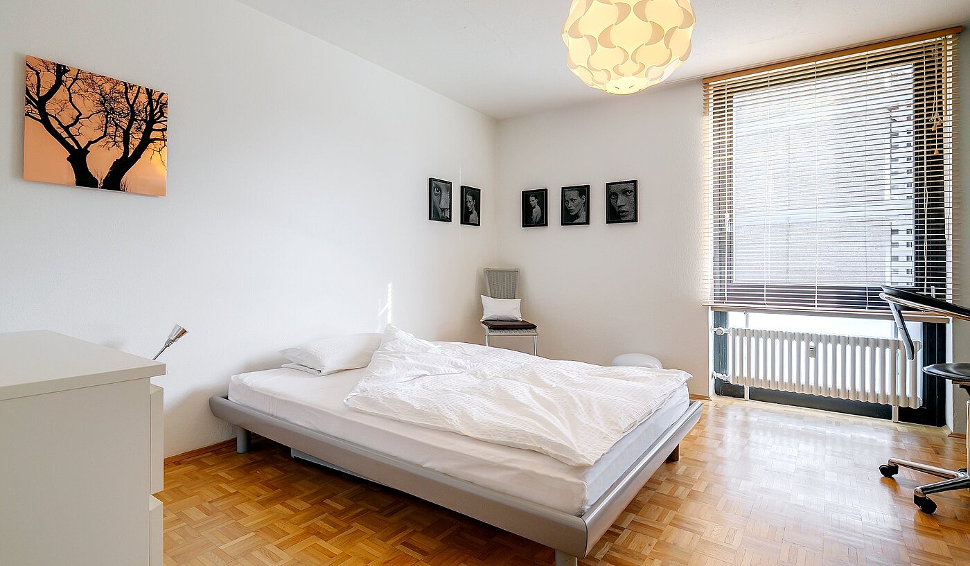 Apartment with 2 room | München-Schwabing | 2004ML1 | Geräumiges Schlafzimmer