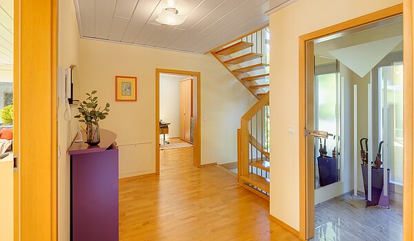 Detached house with 5 room | Icking | 70438 | Foyer mit Treppe