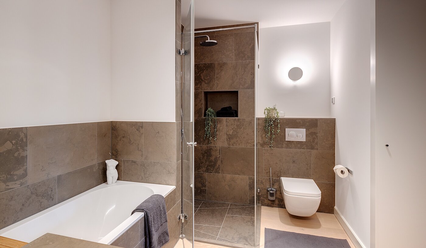 Apartment with 3 room | 70046 | ...und En Suite Bad...