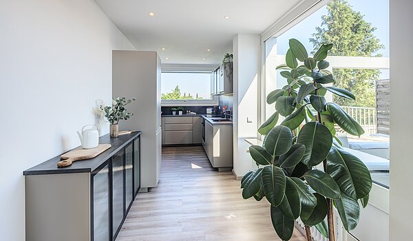Terrassenwohnung with 3.5 room | München-Berg am Laim | 704511 | Zugang zur Küche