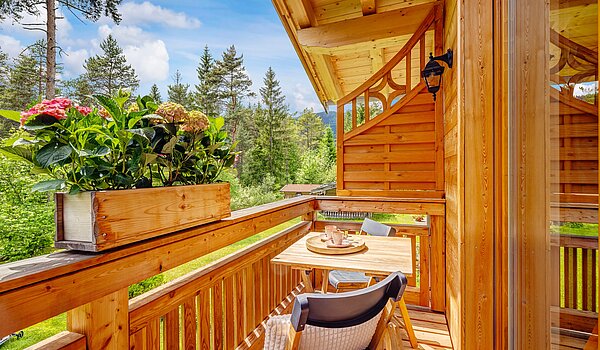 Apartment with 6 room | 70095 | ...mit sonnigem Balkon...