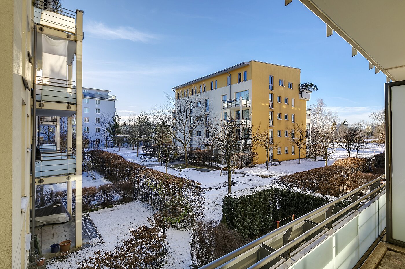 Apartment with 4 room | 1709ML3 | Die Aussicht vom Balkon...