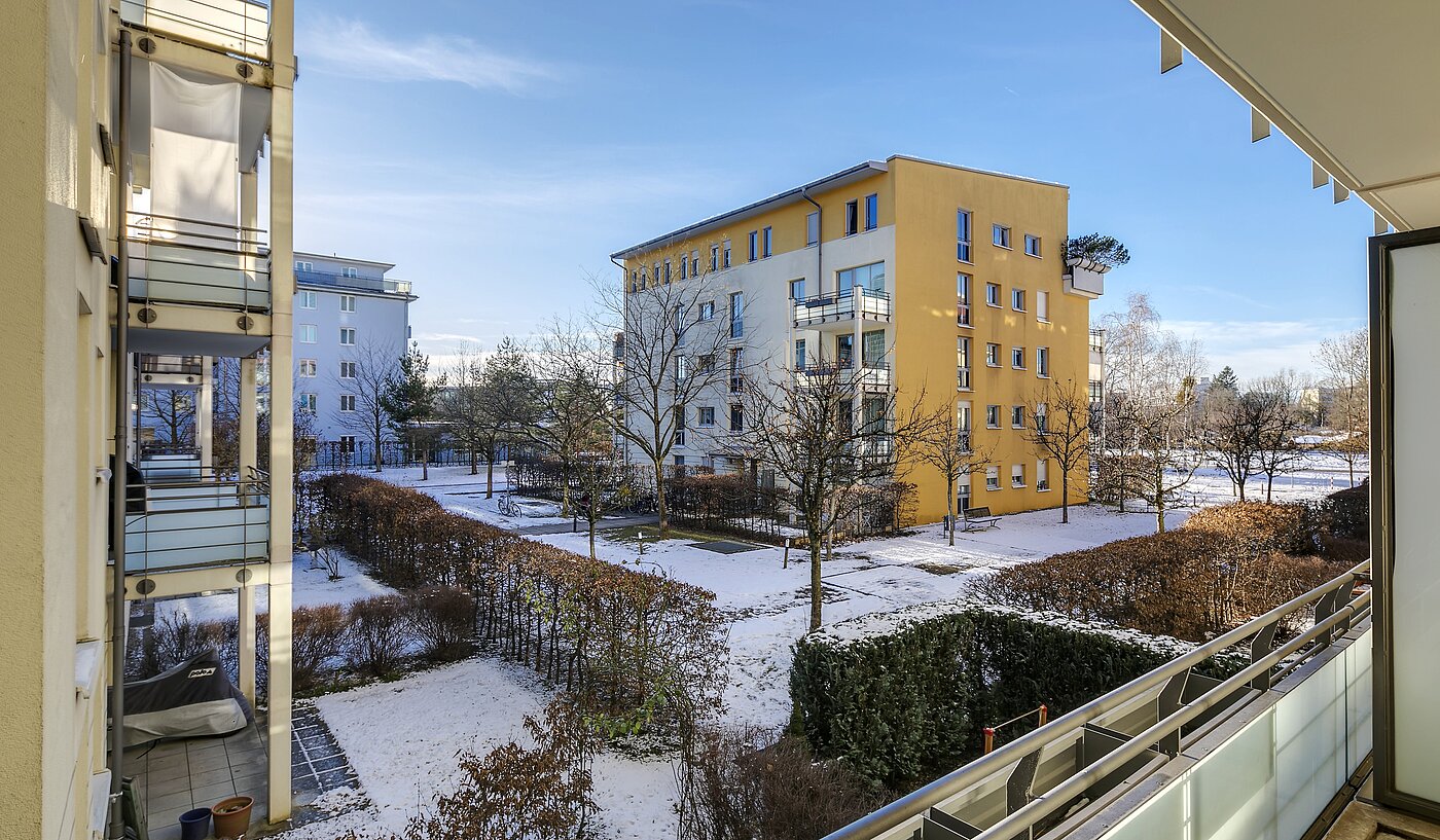 Apartment with 4 room | 1709ML3 | Die Aussicht vom Balkon...
