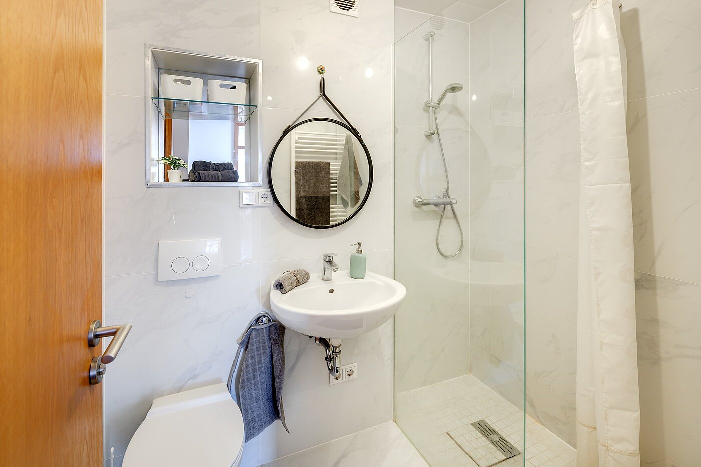 Apartment with 3 room | München-Schwabing | 70318 | Bad mit...