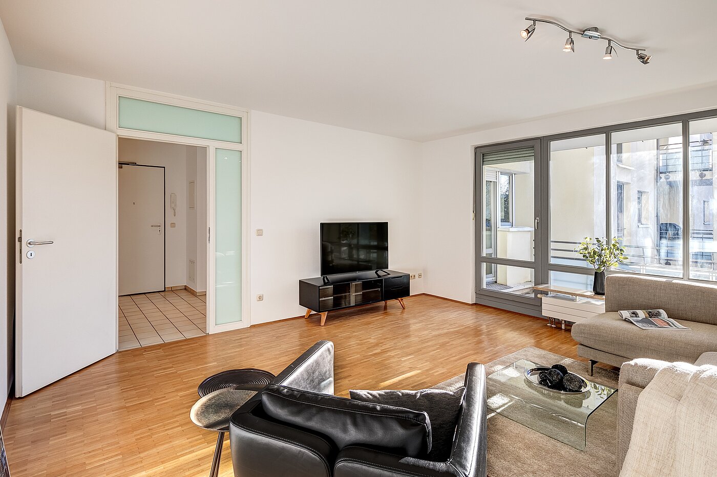 Apartment with 4 room | 1709ML3 | Geräumiges Wohnzimmer