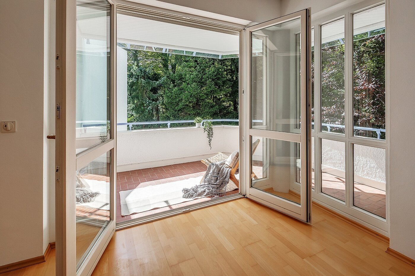 Apartment with 3 room | München-Harlaching | 1908ML6 | ... zum Balkon