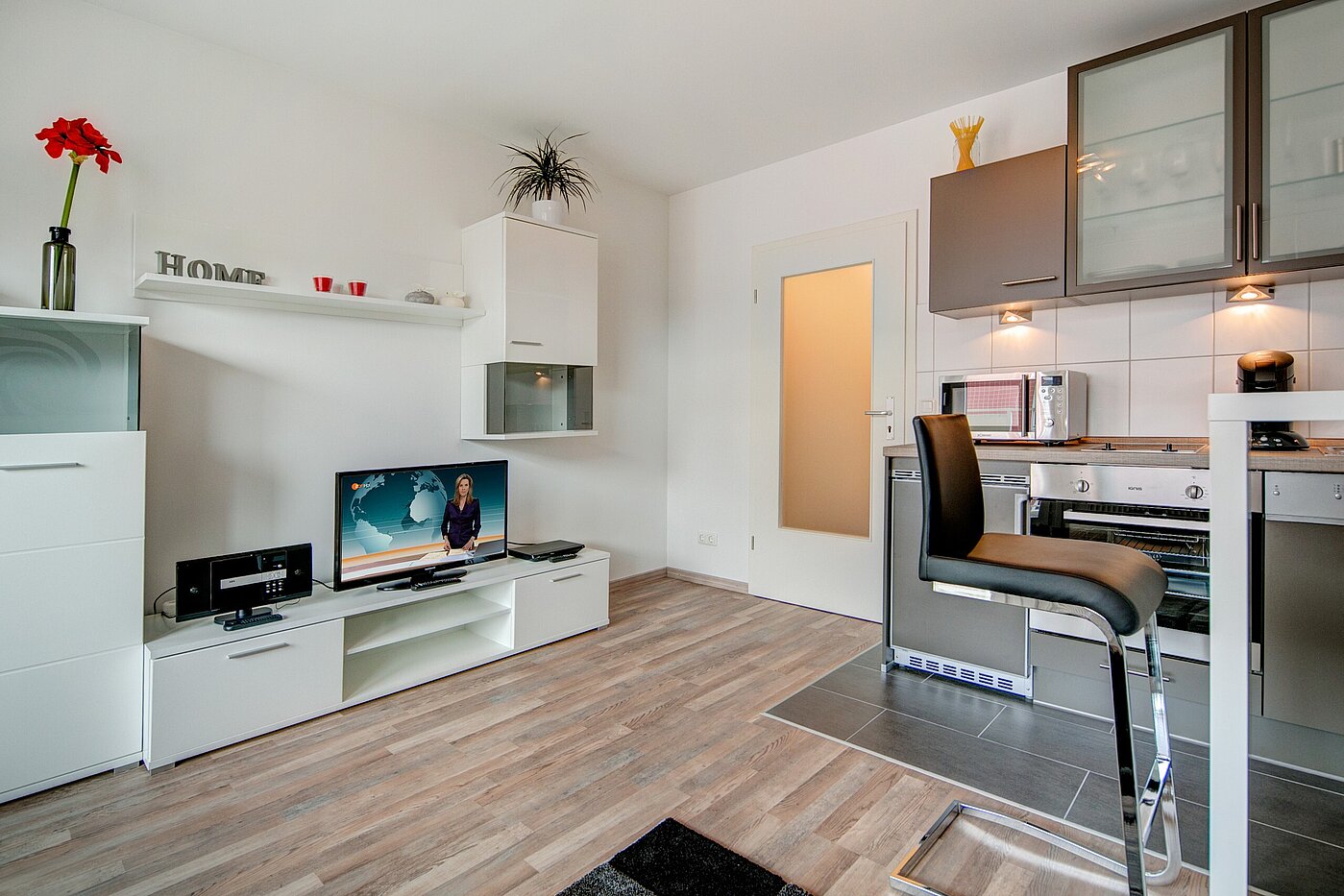 Apartment with 1 room | München-Berg am Laim | 70064 | Heller Wohn-...