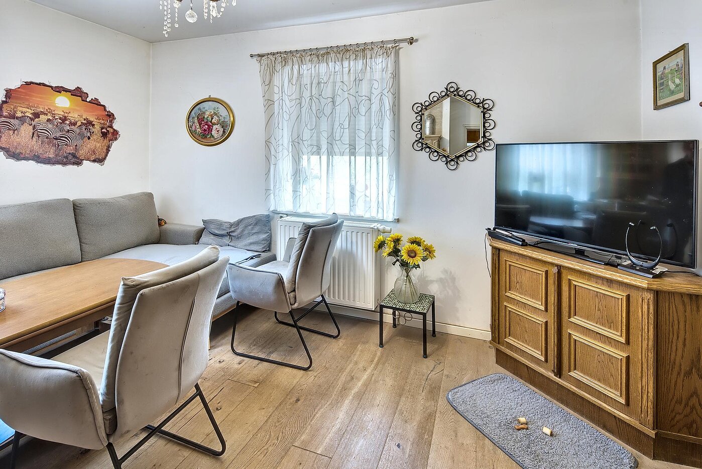 Detached house with 8 room | 70229 | Wohnzimmer...