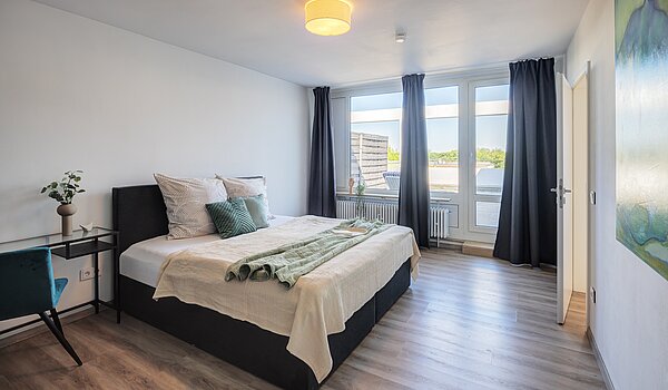 Terrassenwohnung with 3.5 room | München-Berg am Laim | 704511 | Schlafzimmer I
