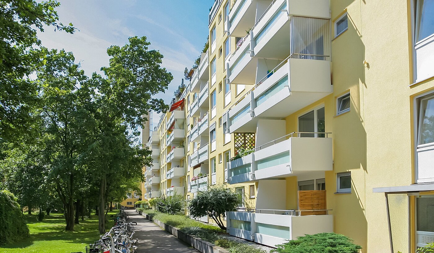 Apartment with 2 room | München-Nymphenburg | 1805ML3 | Hausansicht Gartenseite