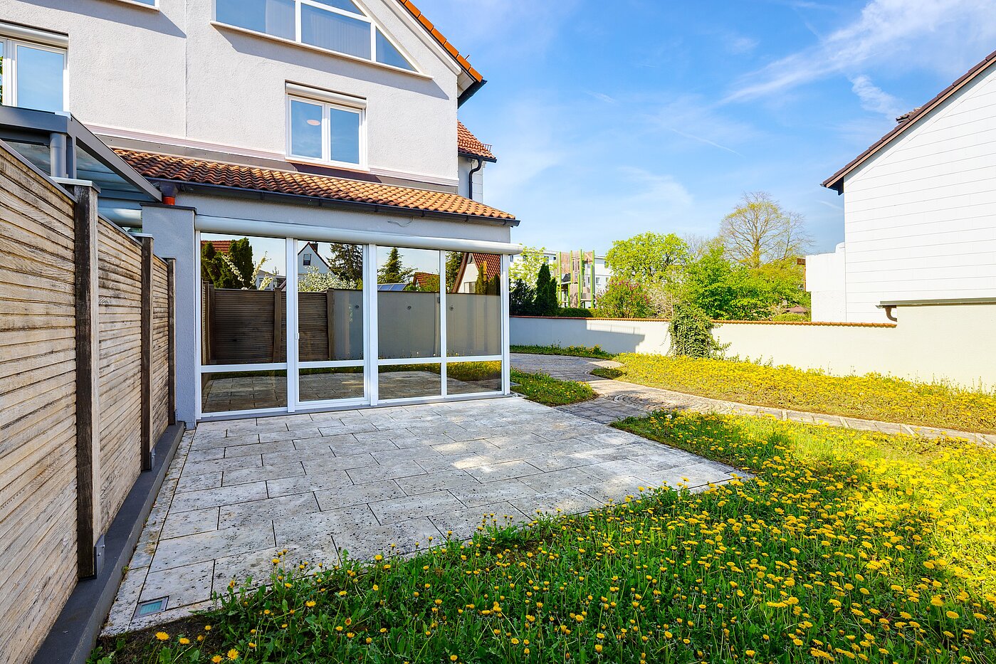 Semi-detached House with 6.5 room | Unterschleißheim | 70122 | ...und Zugang zur Terrasse