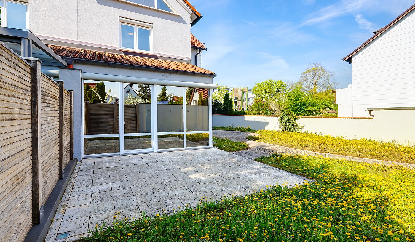 Semi-detached House with 6.5 room | Unterschleißheim | 70122 | ...und Zugang zur Terrasse