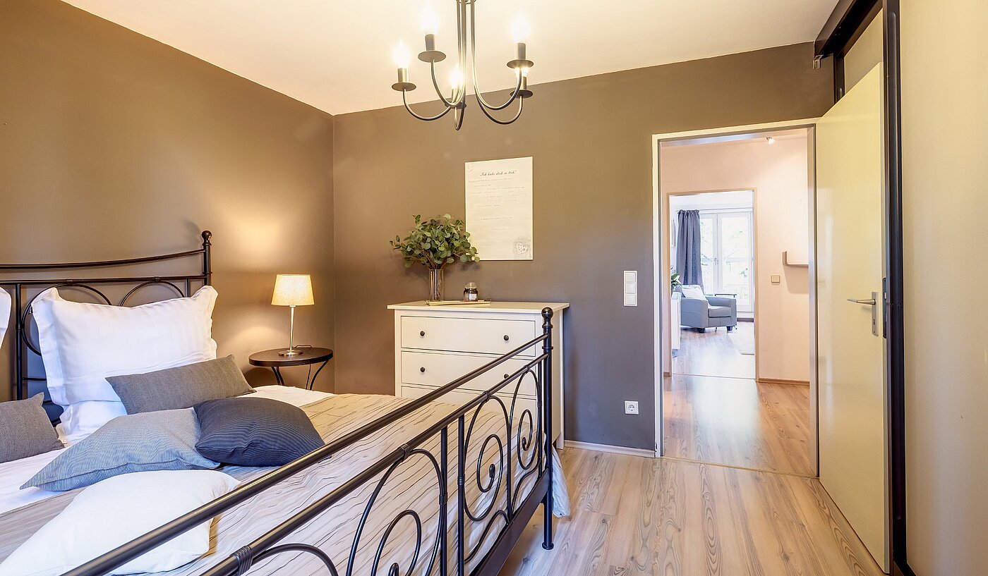 Apartment with 2 room | München-Nymphenburg | 2107ML3 | sehr geräumig...